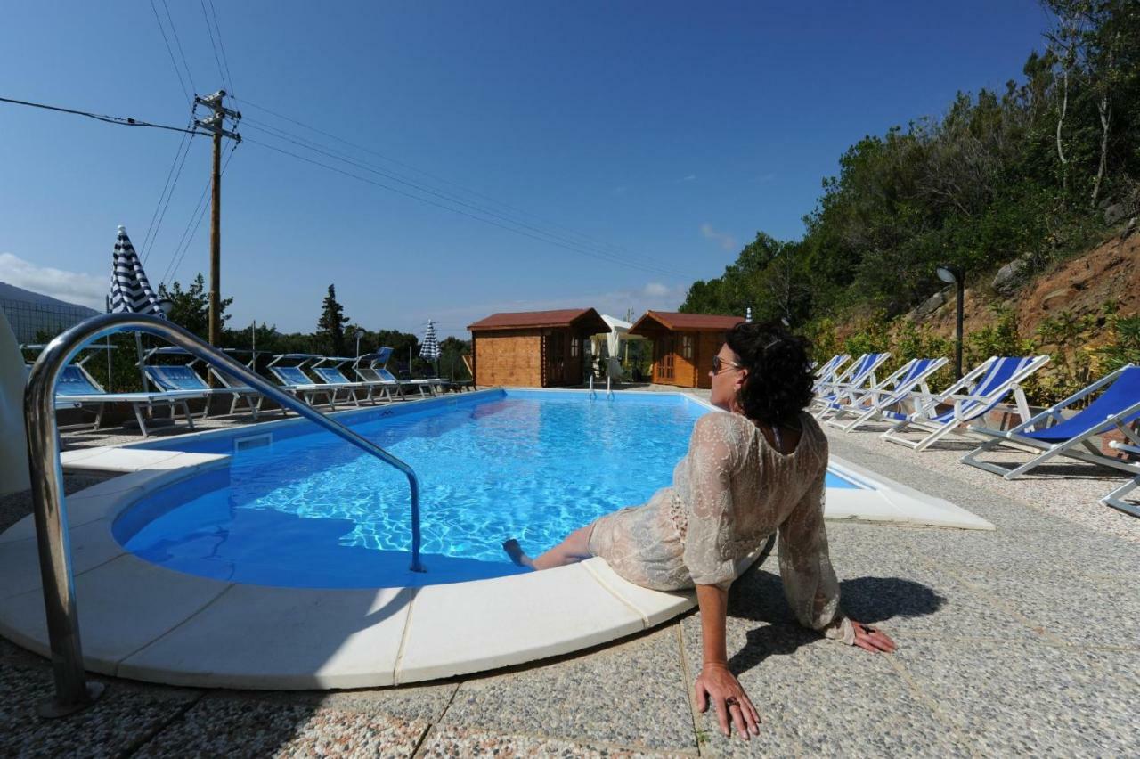 Vacanzamaredue 2 Residence Marina di Campo Kültér fotó