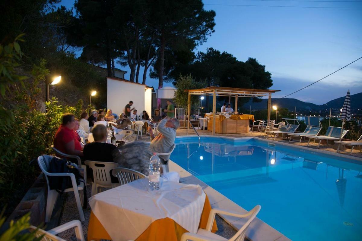 Vacanzamaredue 2 Residence Marina di Campo Kültér fotó